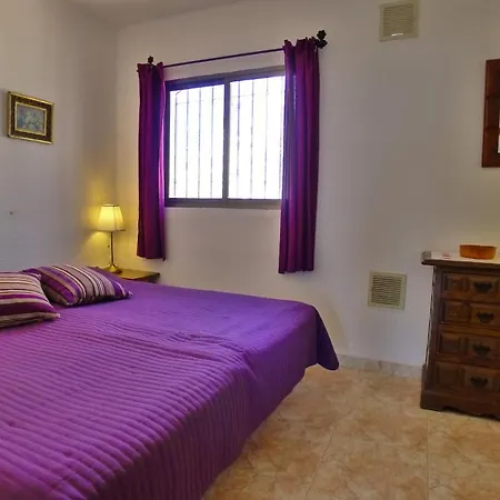 Limoneros 8 - Sleeps 4 - Ground Floor Appartement *