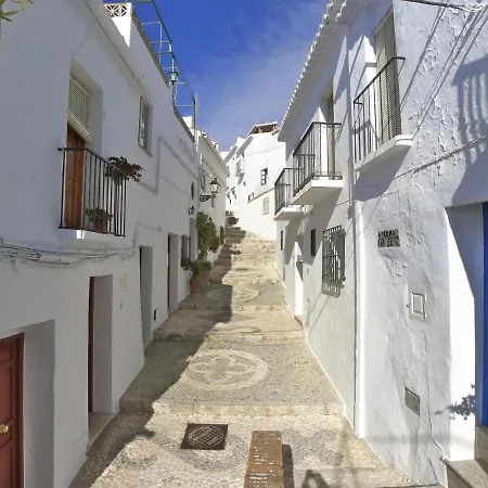 Limoneros 8 - Sleeps 4 - Ground Floor * Nerja